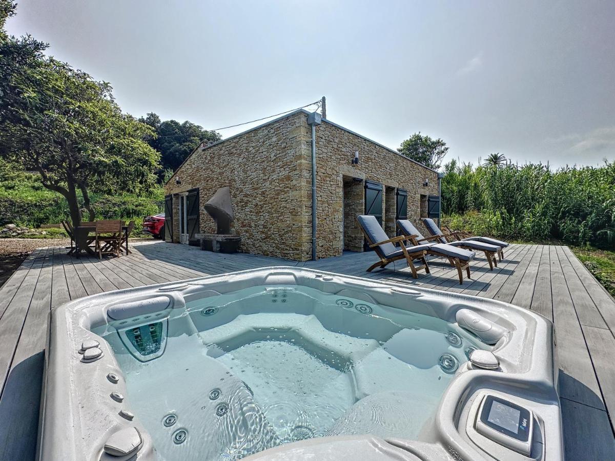Villa 2 Chambres Avec Jacuzzi Bonifacio  Exterior photo